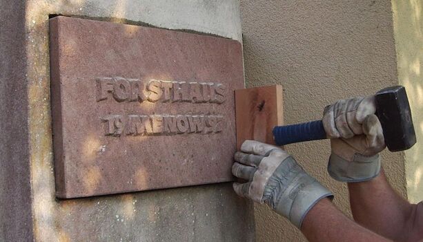 Der Hausstein von 1997