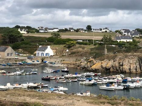 Kleiner Hafen in Pors Poulon