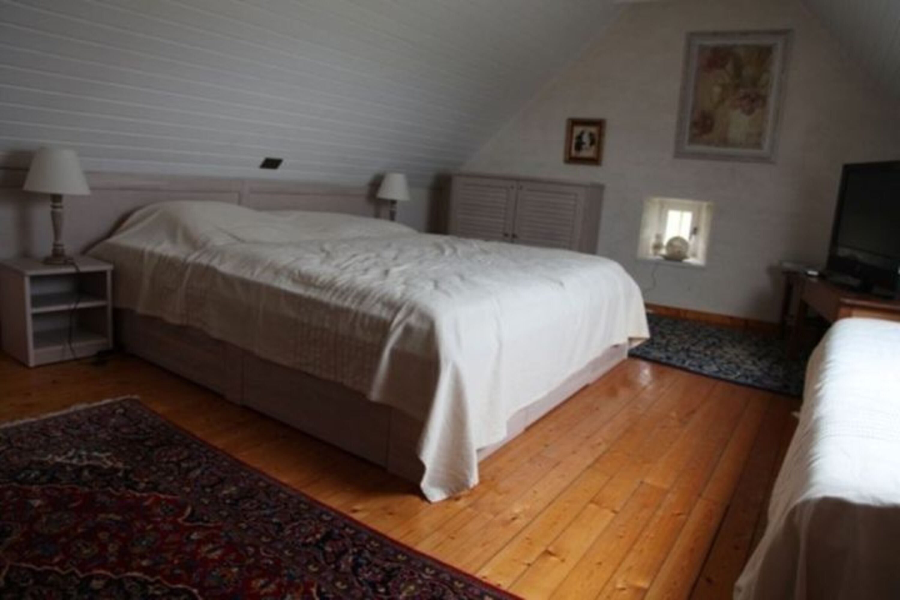 2. Schlafzimmer