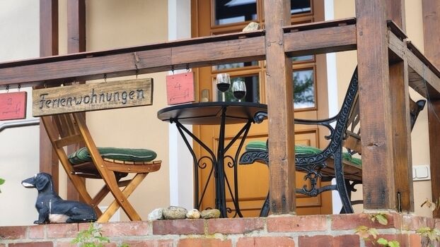 gemütliche Sitzecke am Radweg