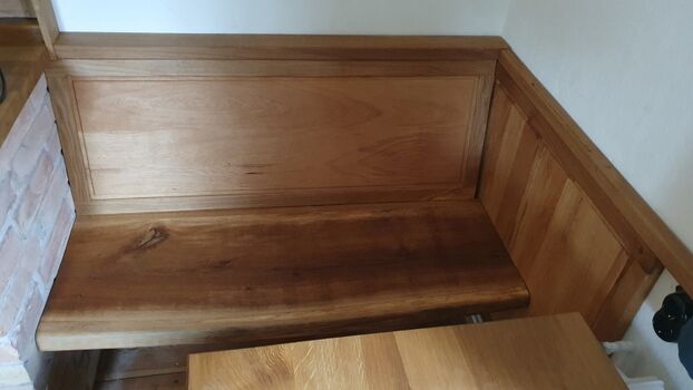 Die Bank hat Opa Rolf hier in der Schreinerrei gebaut