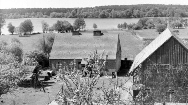 Blick über das Haus auf die  Havel wohl um 1970-75