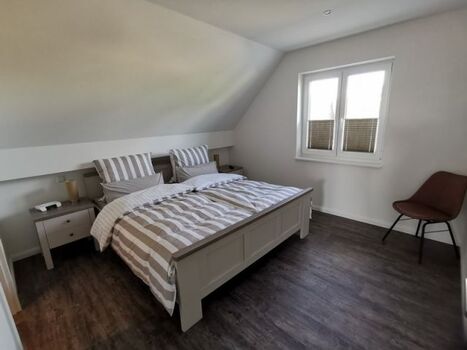 DZ im OG mit Fernseher