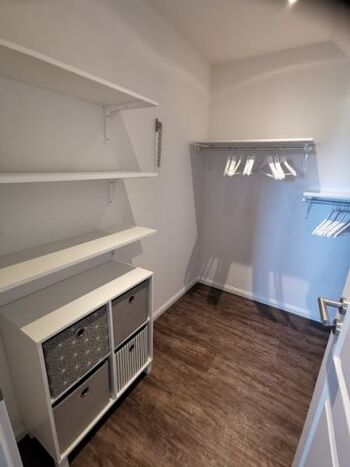 begehbarer Kleiderschrank