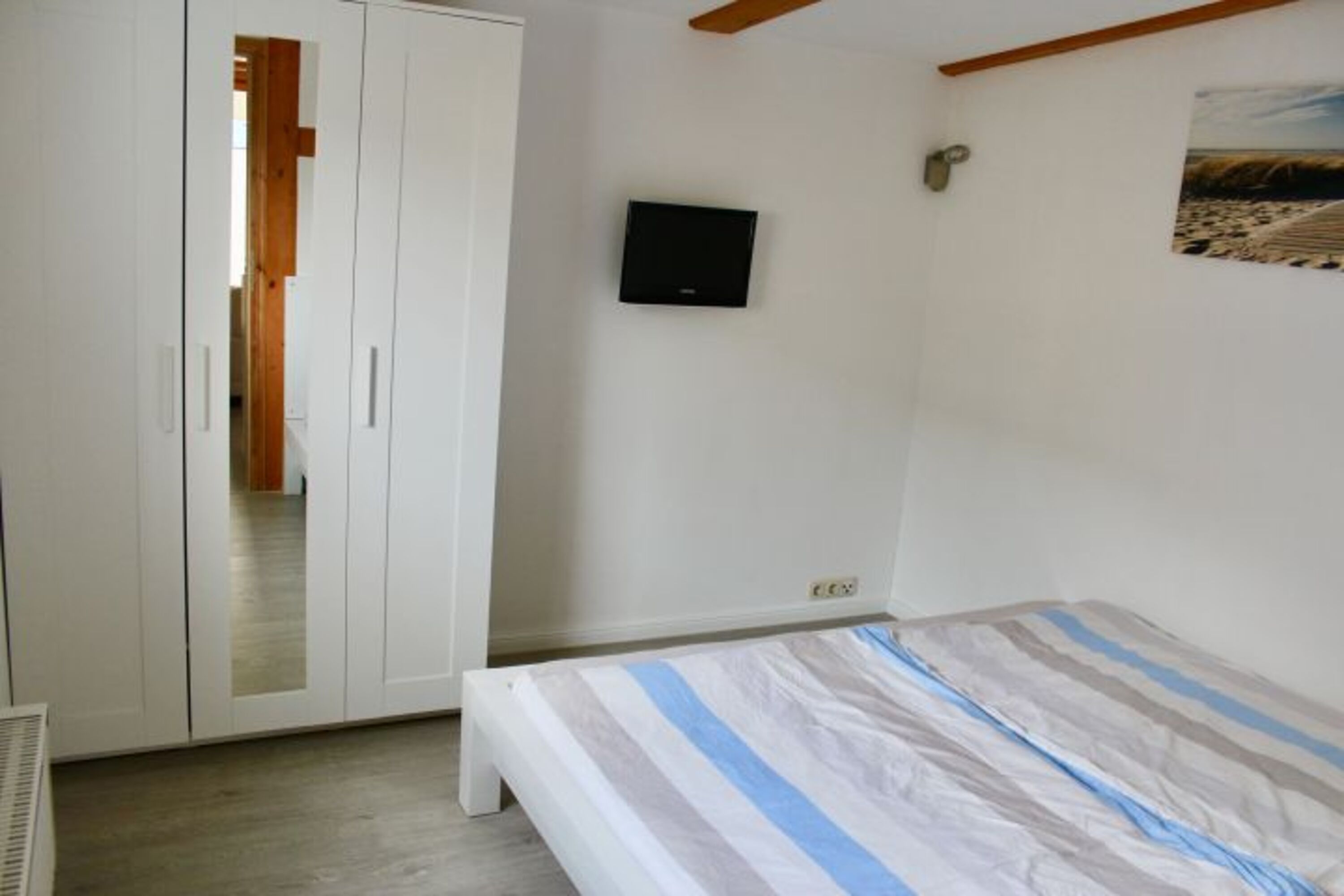 Schlafzimmer 1