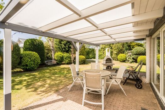 überdachte Terrasse