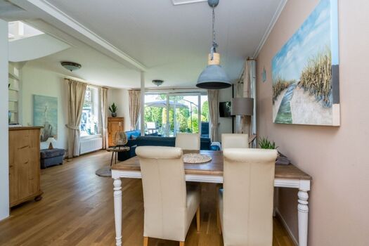 Die Essgruppe für 6 Personen