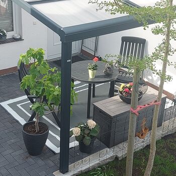 Terrasse vor dem Ferienhaus