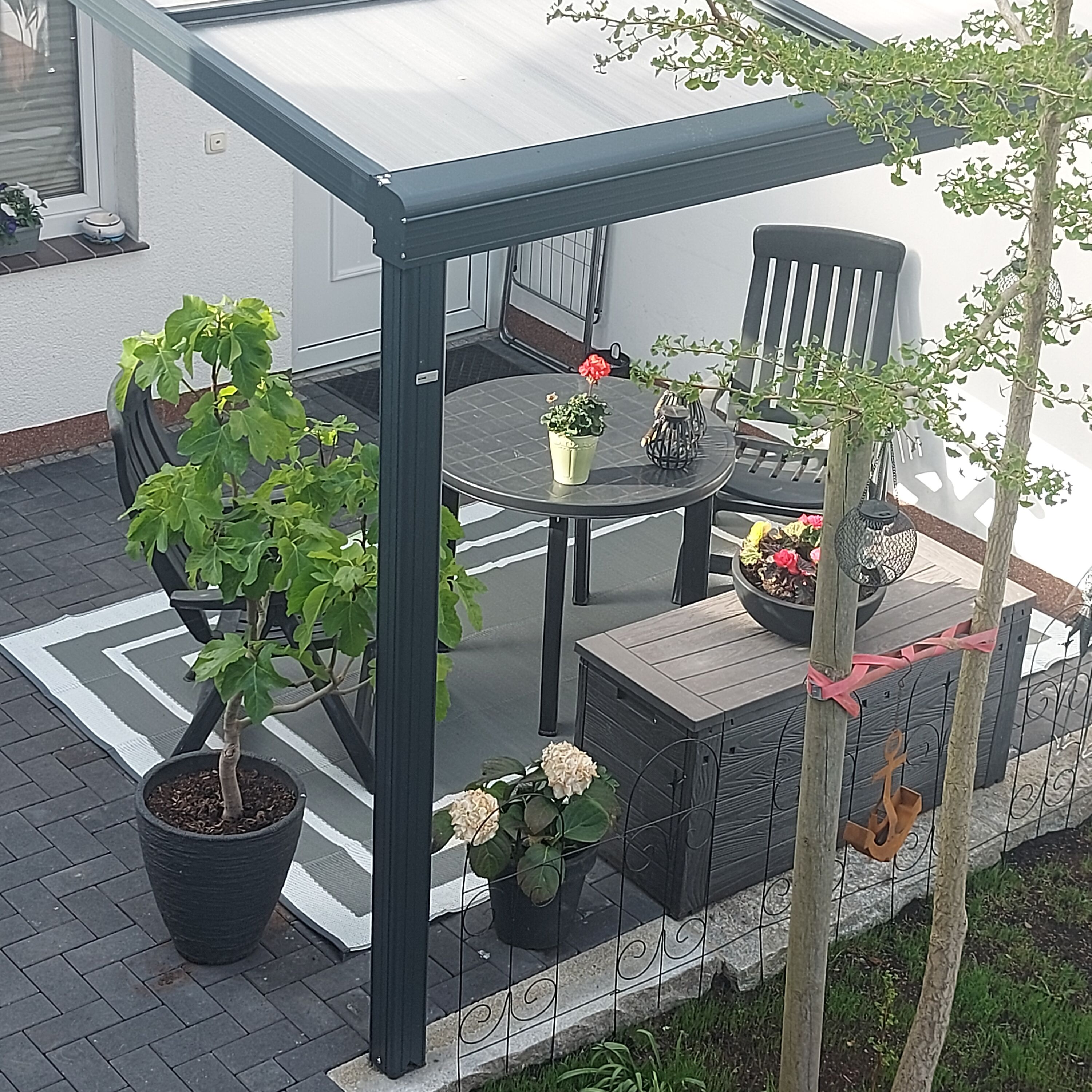 Terrasse vor dem Ferienhaus
