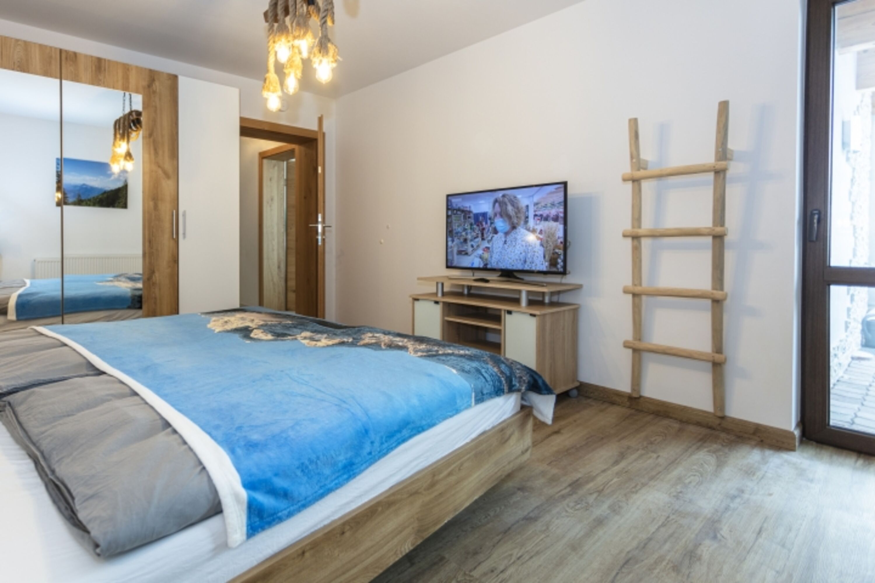 Schlafzimmer 1