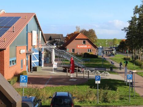 Blick vom Balkon zum Deich 