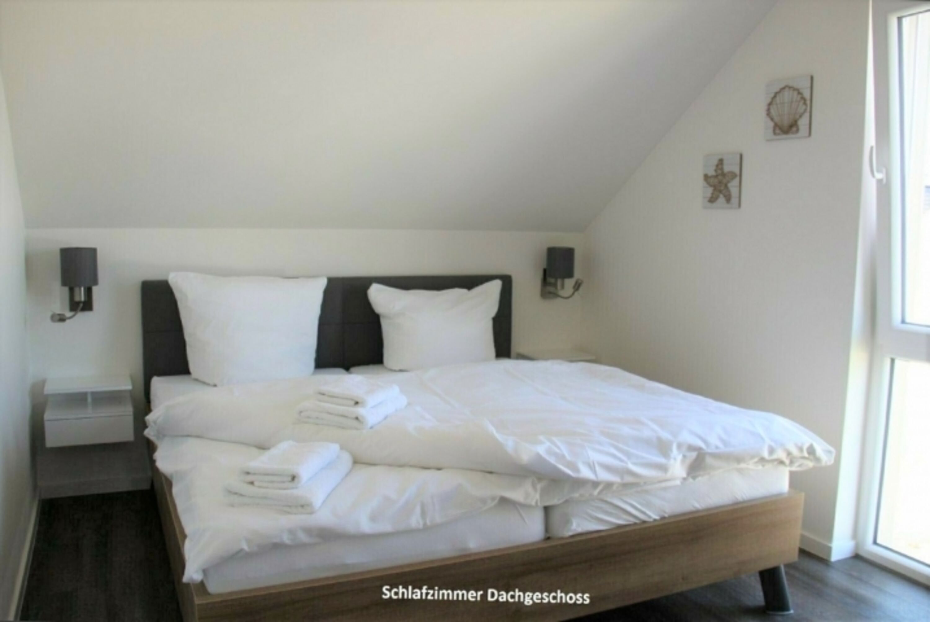 Schlafzimmer DG