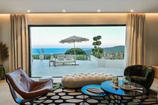 Blick aus dem Wohn-, Essraum