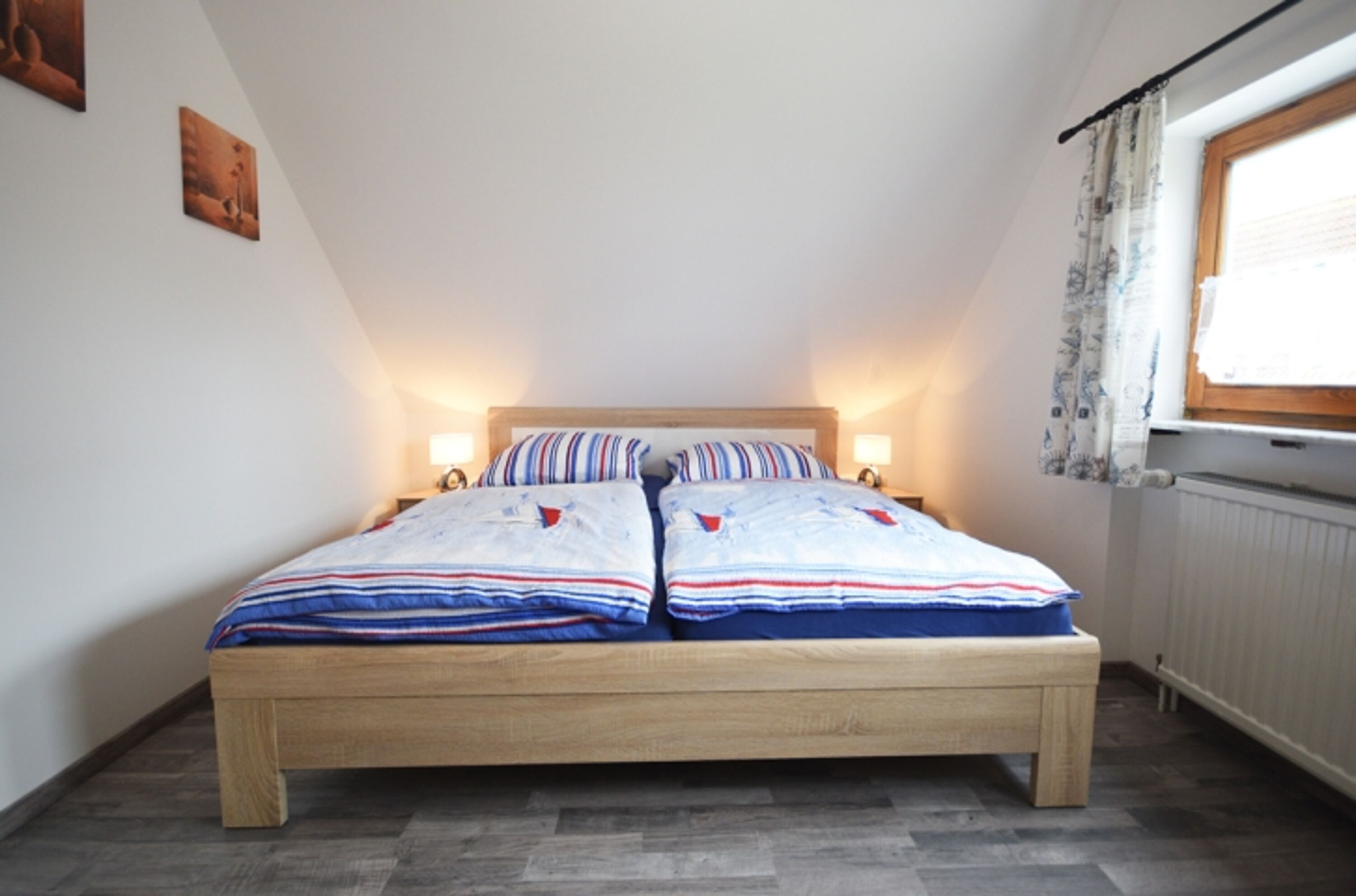 Schlafzimmer 1