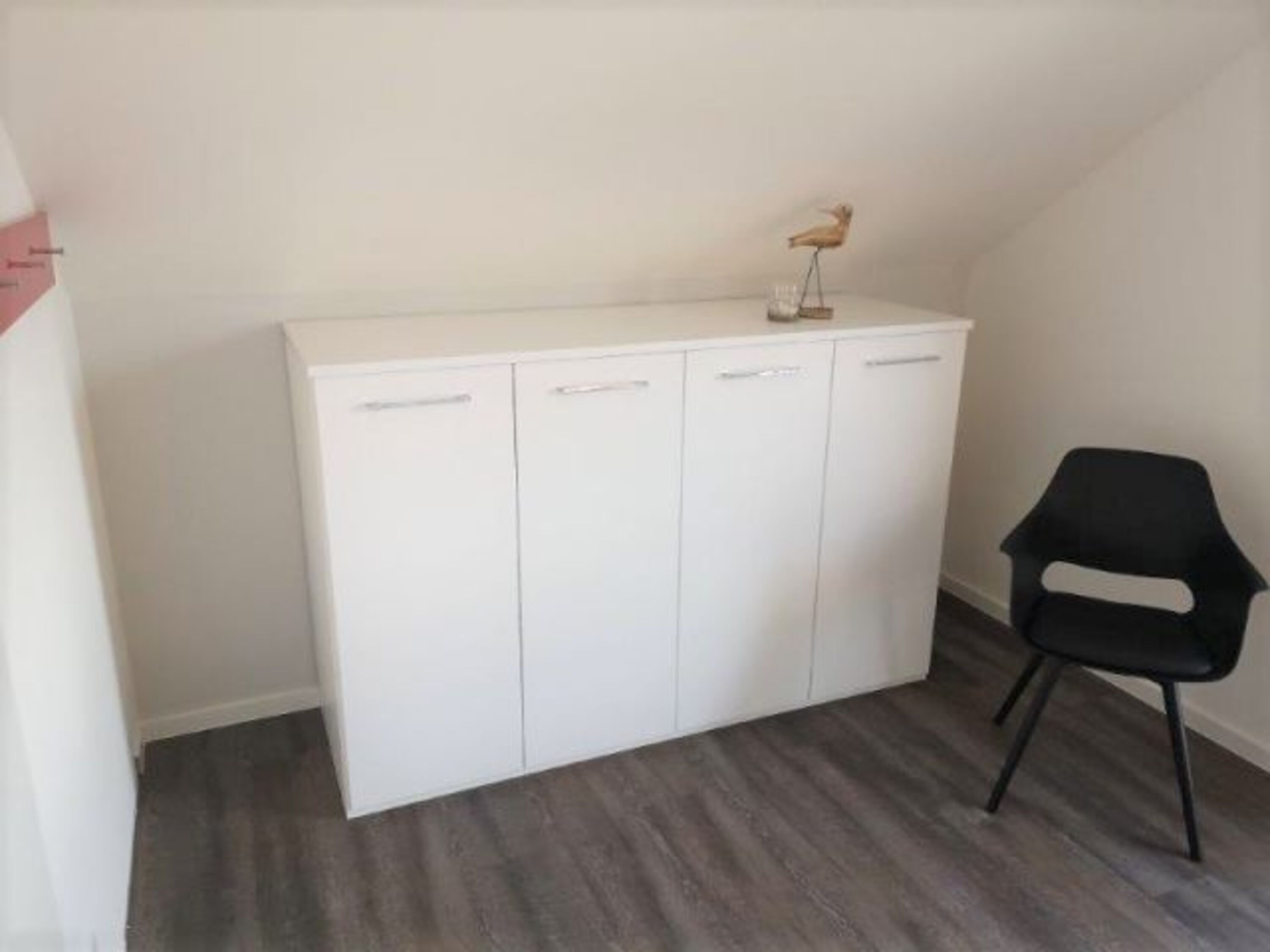 Schrank im Schlafzimmer DG