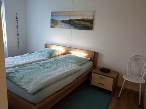 Schlafzimmer 1