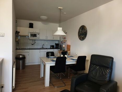 Küche und Essbereich