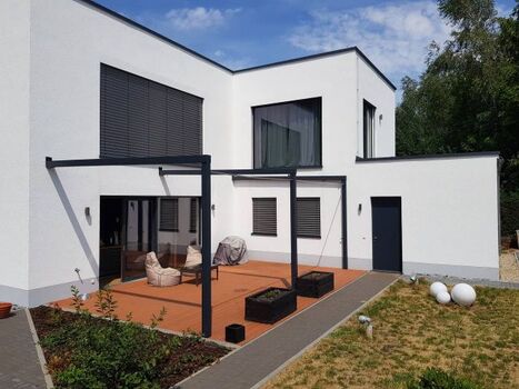 Terrasse mit Grillmöglichkeit für alle