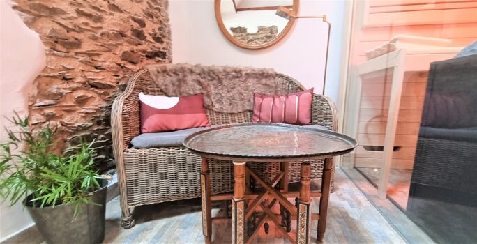 Sitzecke neben der Sauna