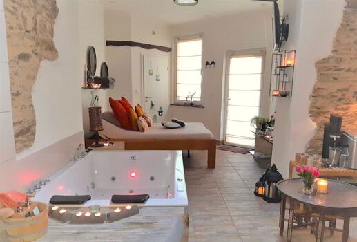 Spa mit Doppelbett zum Relaxen