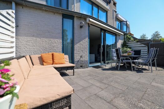 Lounge Garnitur vorhanden