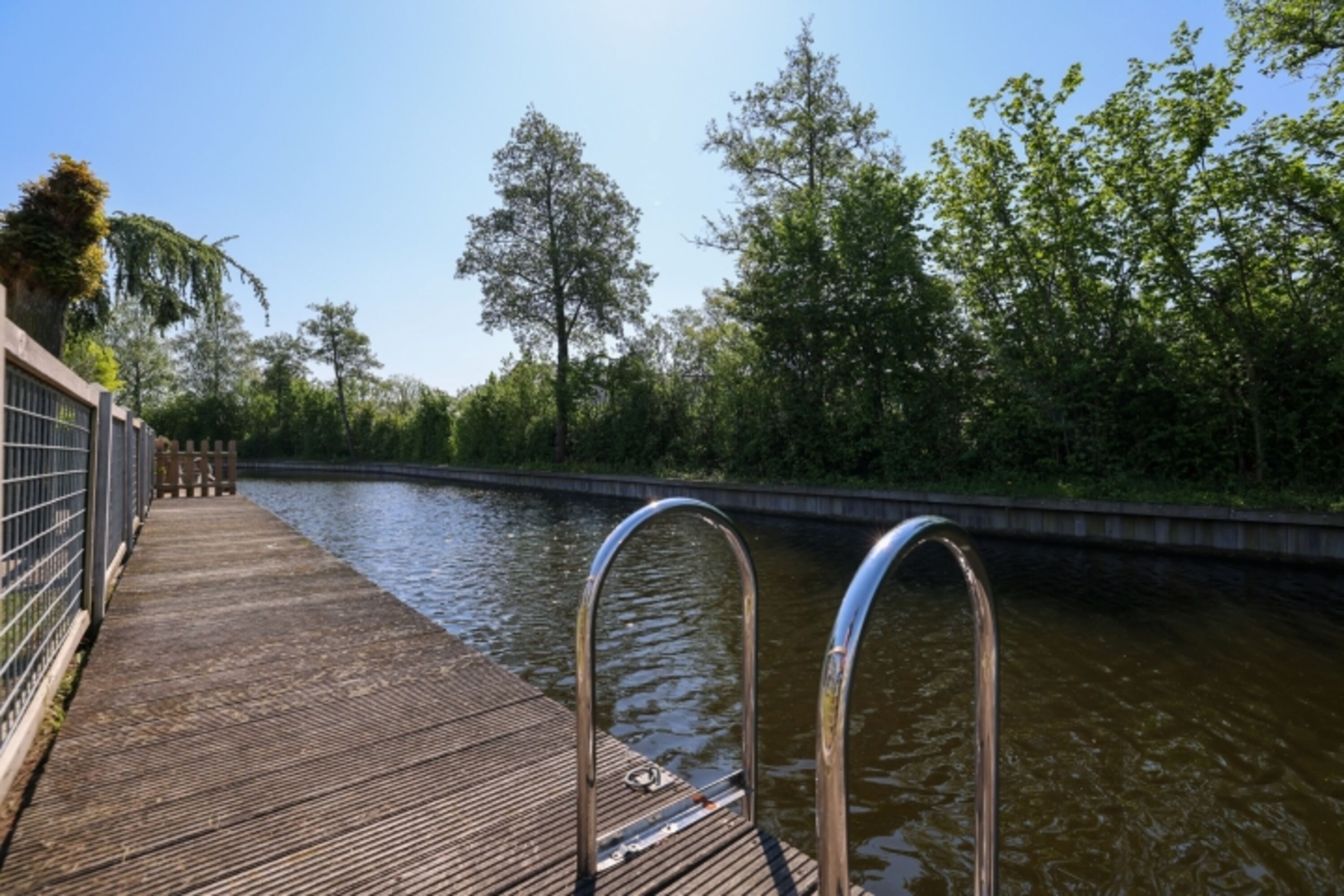 Schwimmen im Winter und im Sommer