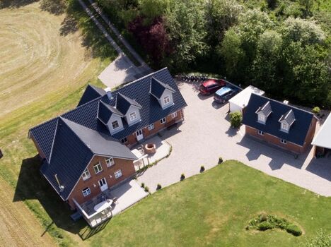 das Landhaus von oben