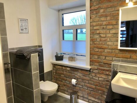 Bad EG mit riesen Regendusche