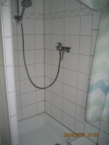 Dusche im Badezimmer EG