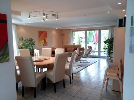 Gemütliches Wohn-/Esszimmer