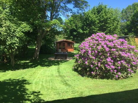 Eingezäunter Garten der Gäste