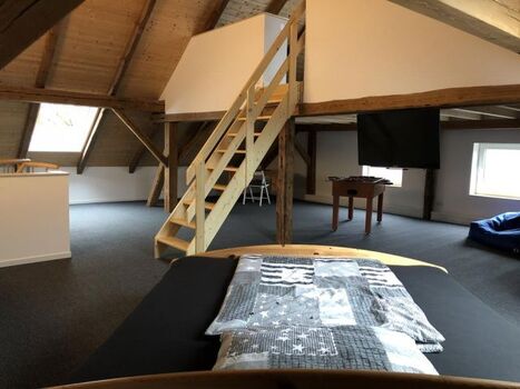 Schlafzimmer Dachgeschoss mit Empore und Freizeitbereich