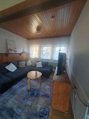 Wohnzimmer mit Smart TV 