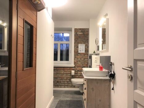 Bad EG mit riesen Regendusche