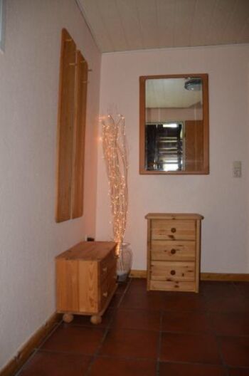 Der Flur im EG mit Garderobe