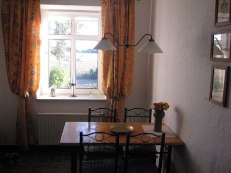 Das Esszimmer (mit offenem Kamin, s.ff.)