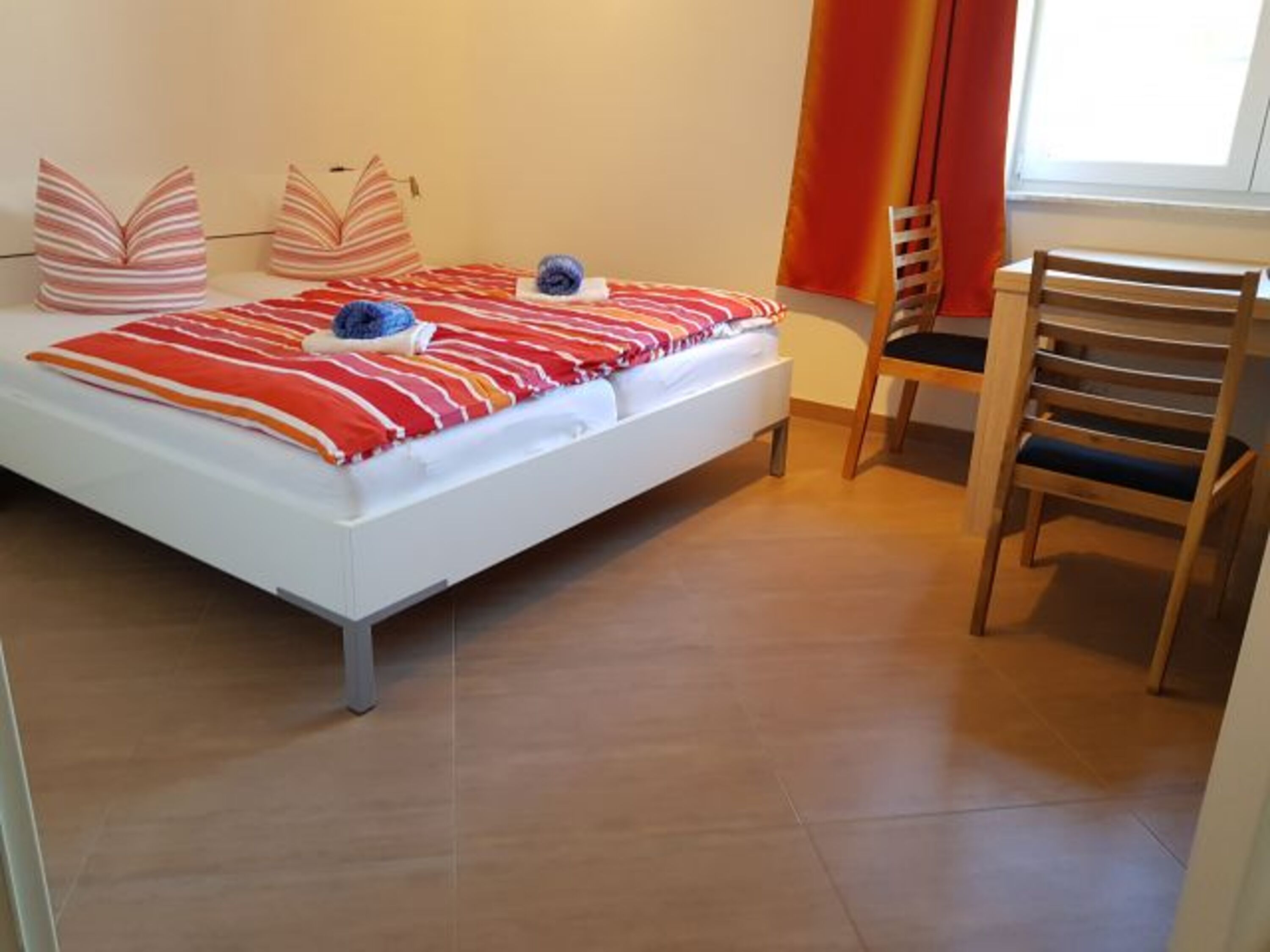 2. Schlafzimmer