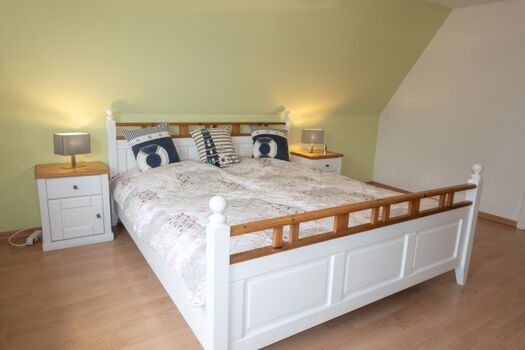 SZ mit Doppelbett (180 x 200 cm) in der 1. Etage 