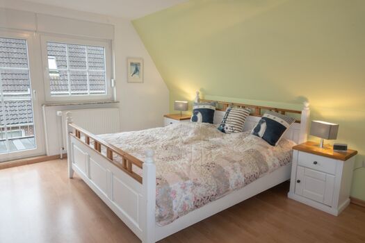 SZ mit Doppelbett (180 x 200 cm) in der 1. Etage 