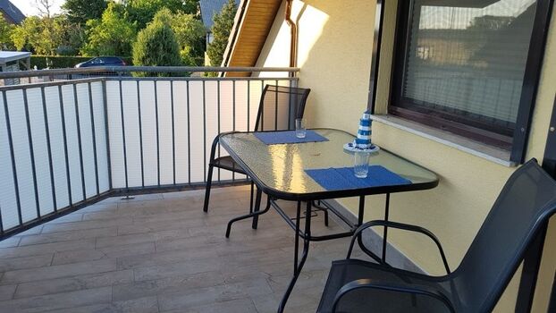 gemütlich auf den Balkon