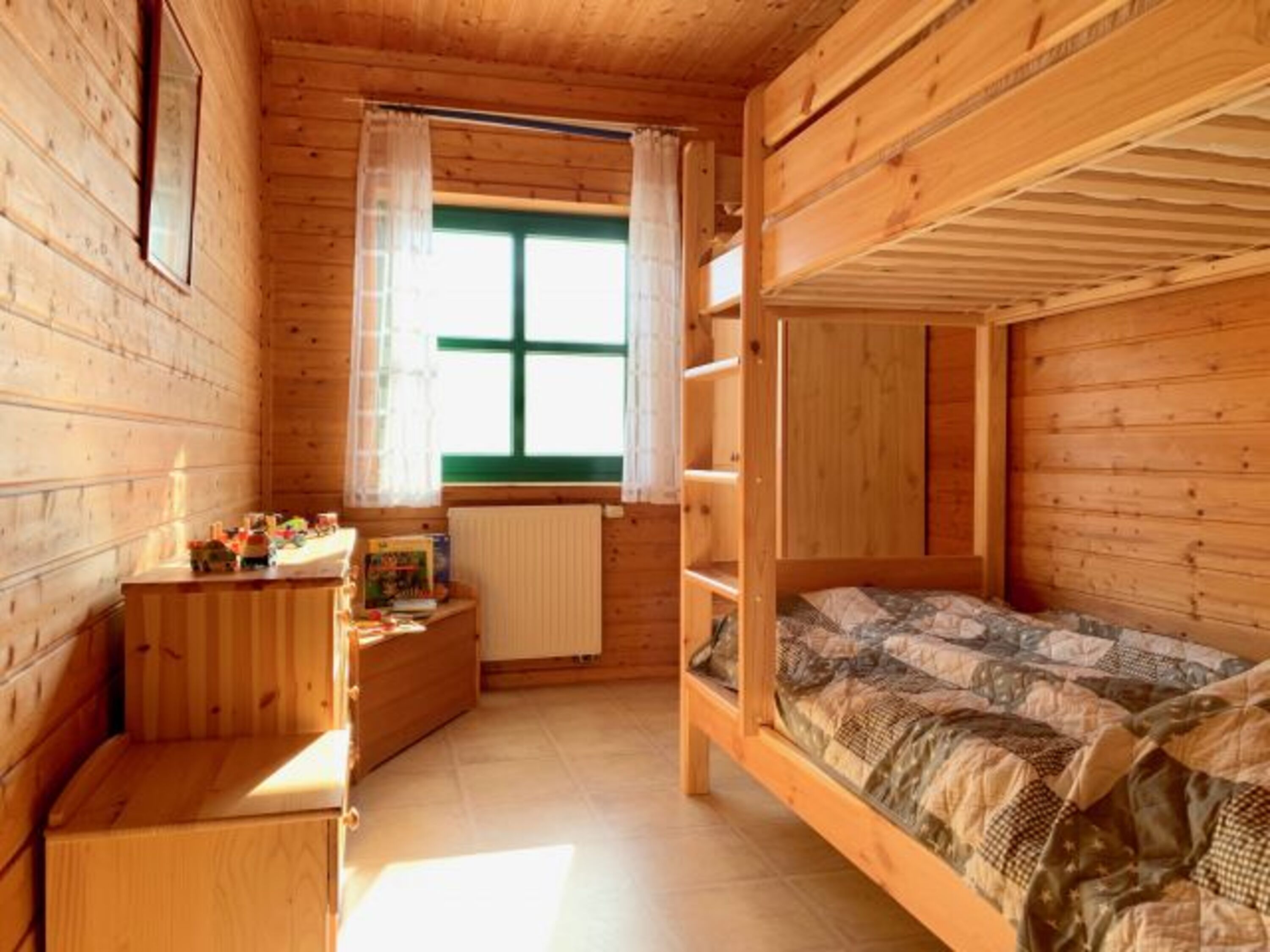 Schlafzimmer 3 (Kinderzimmer)