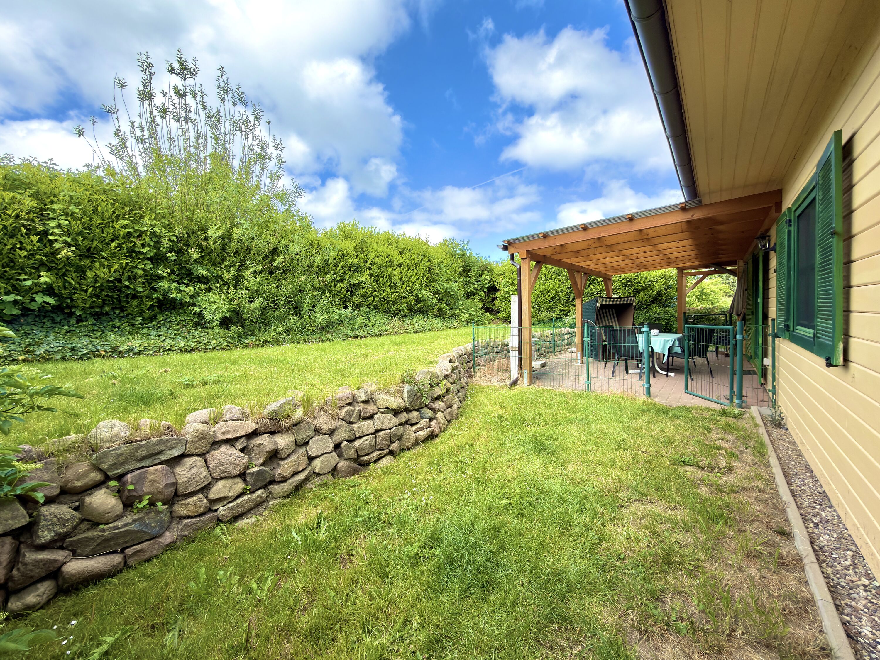 Gartenbereich mit Terrasse