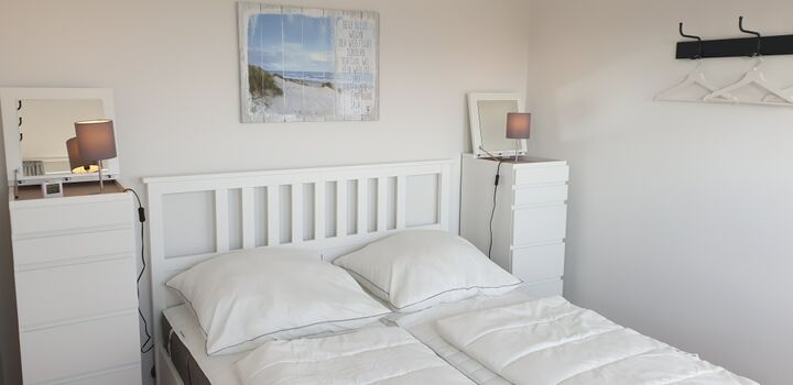 Schlafzimmer im 1 Stock