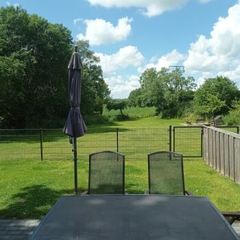 eingezäunter Terrassenbereich