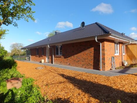 Ferienhaus Ebsen HH links