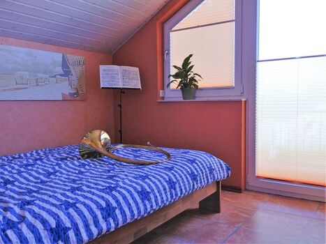 Balkon-Schlafzimmer im OG