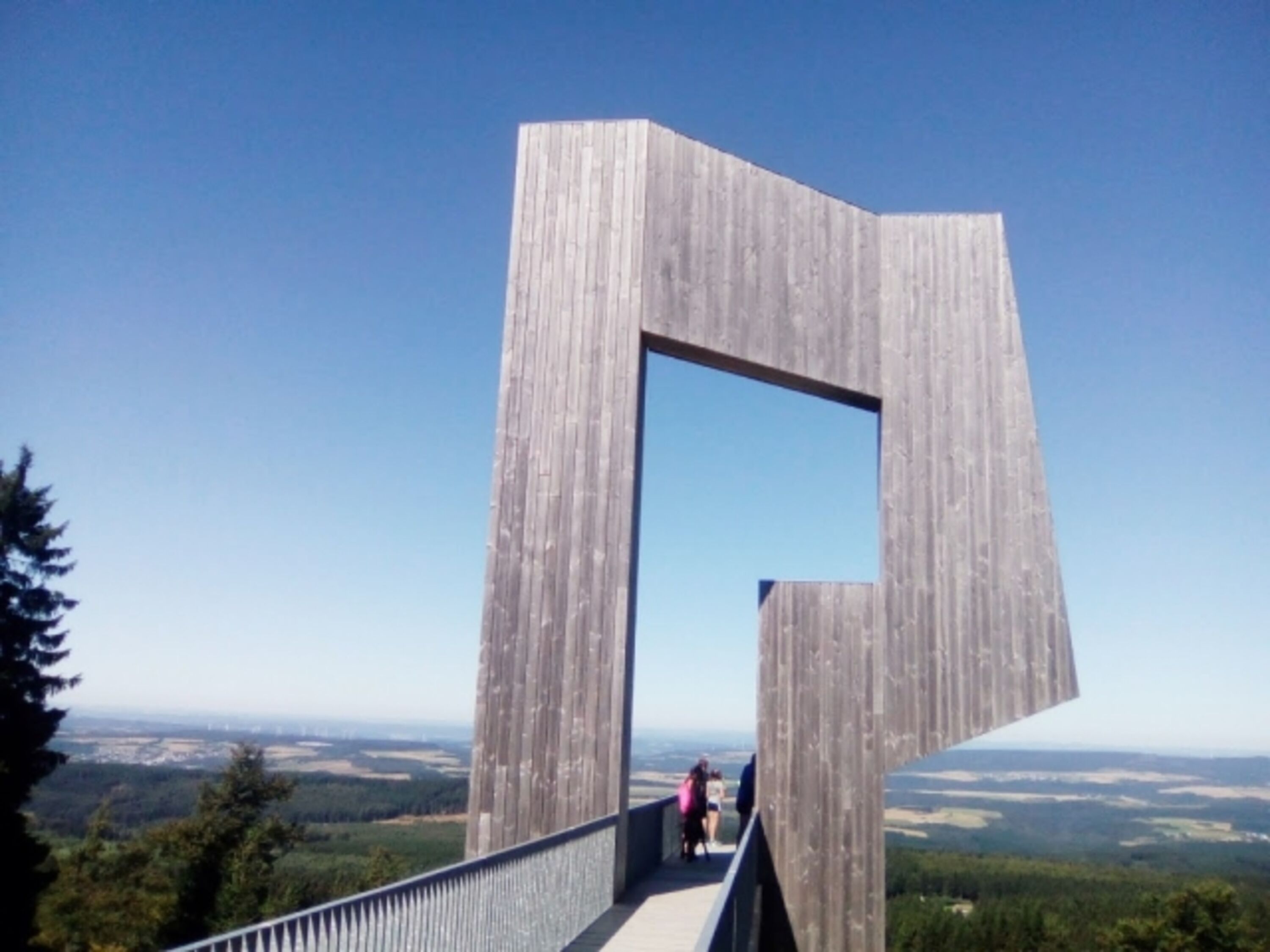Aussichtspunkt am Erbeskopf dem höchsten Berg von Rheinland-Pfalz