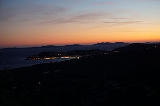 Sonnenuntergang auf der Terrasse