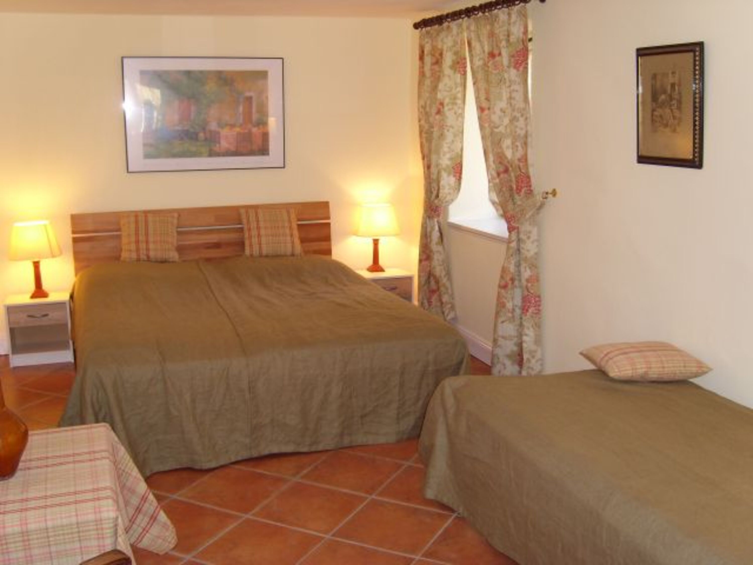 Das Schlafzimmer im Parterre mit Fußbodenheizung 