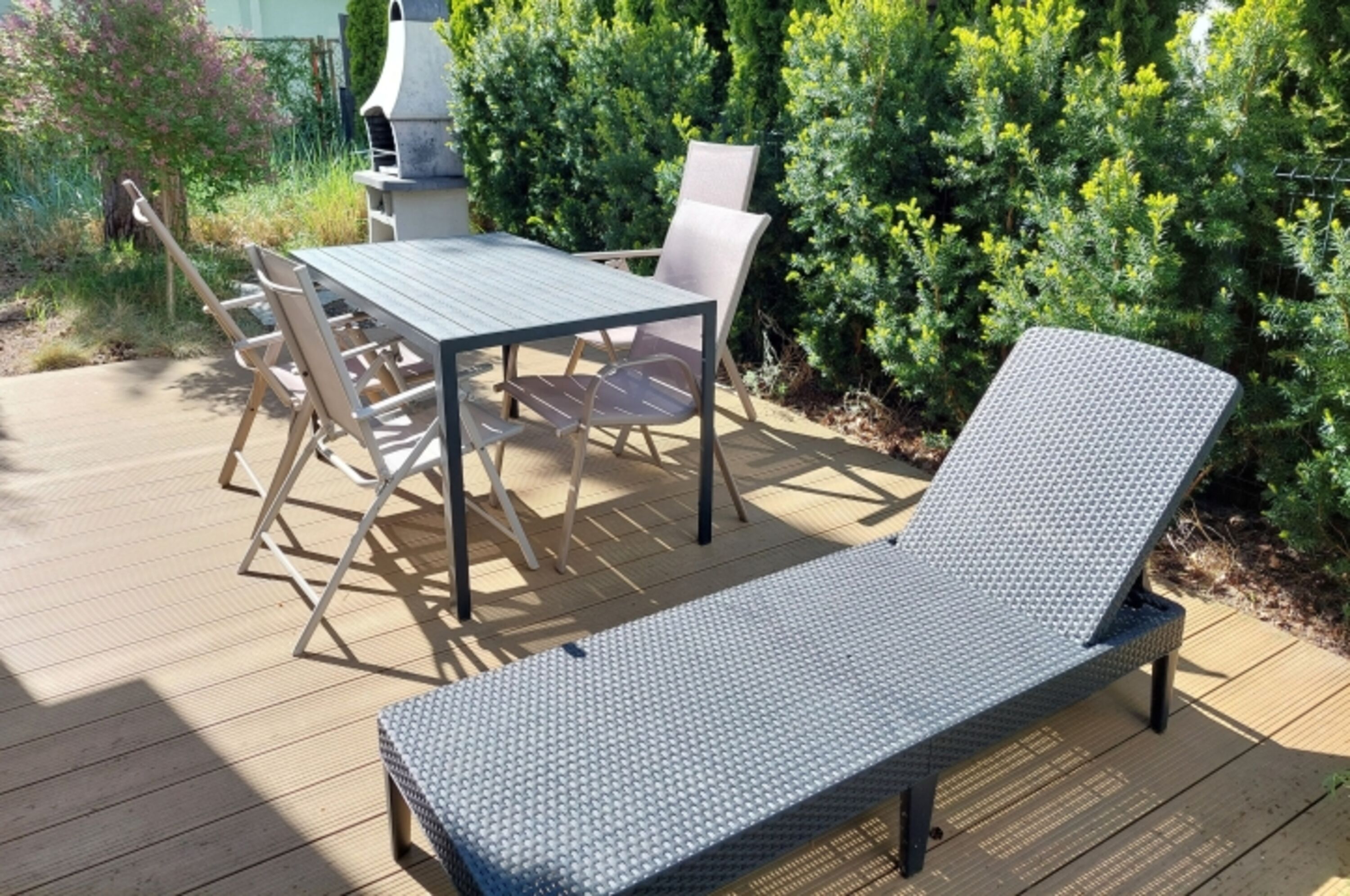 Garten mit Terrasse 